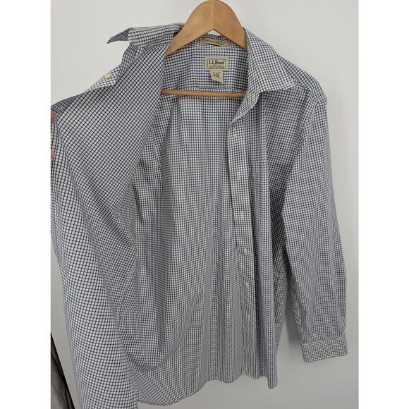 L.L. Bean Wrinkle Resistant 100% Cotton Medium White & Blue Button Down Shirt - Picture 4 of 6